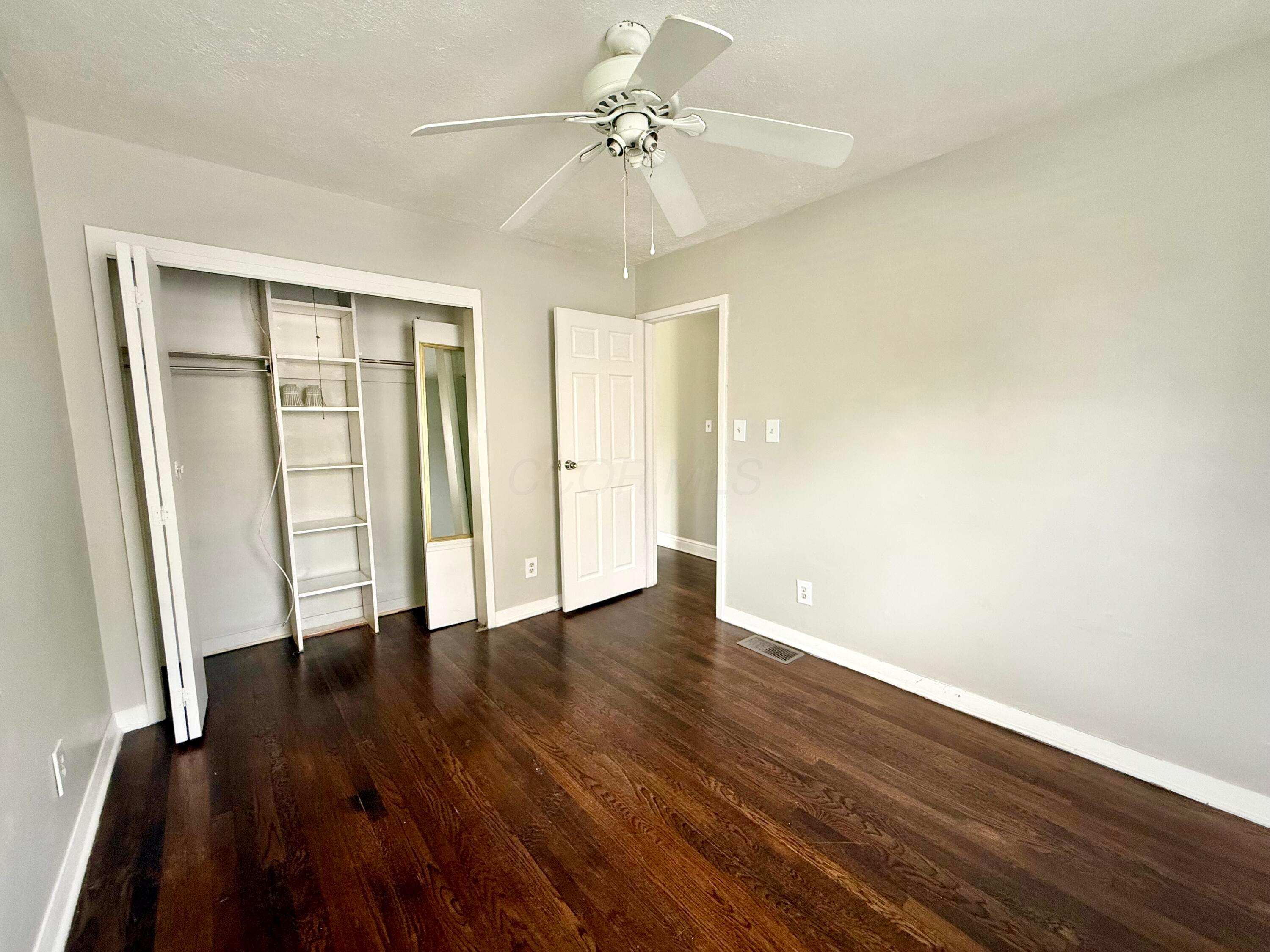 305 Danhurst Road Columbus, OH 43228 - Photo 20 of 39