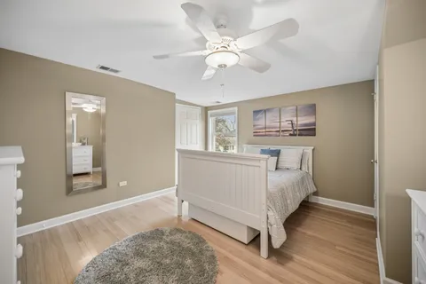 $1,150,000 | 128 Parkview Road, Glenview, IL 60025