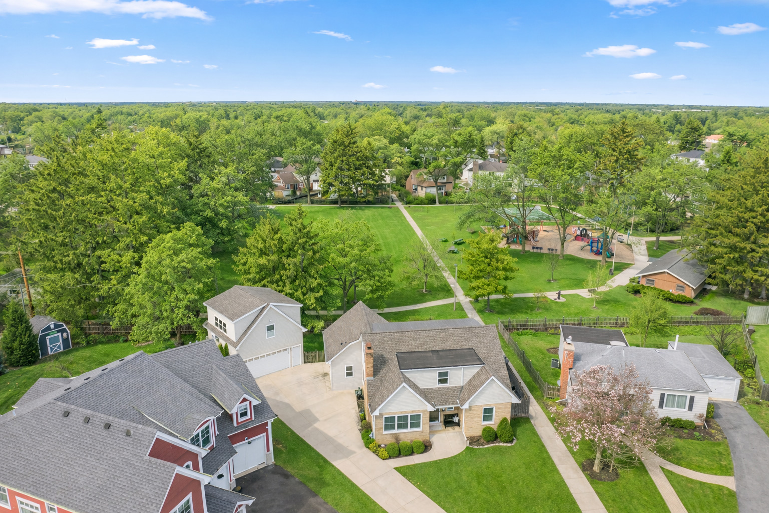 128 Parkview Road Glenview, IL 60025 - Photo 2 of 38