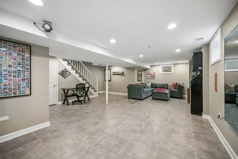 $1,150,000 | 128 Parkview Road, Glenview, IL 60025