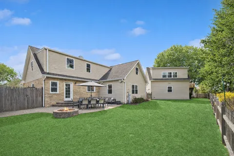 $1,150,000 | 128 Parkview Road, Glenview, IL 60025