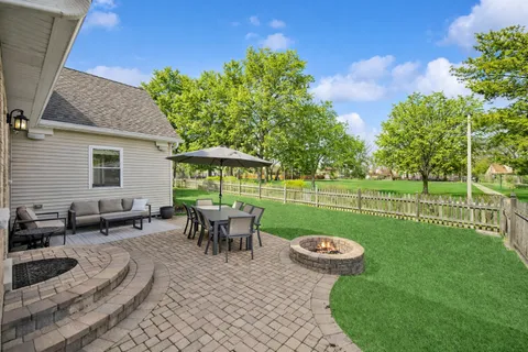 $1,150,000 | 128 Parkview Road, Glenview, IL 60025