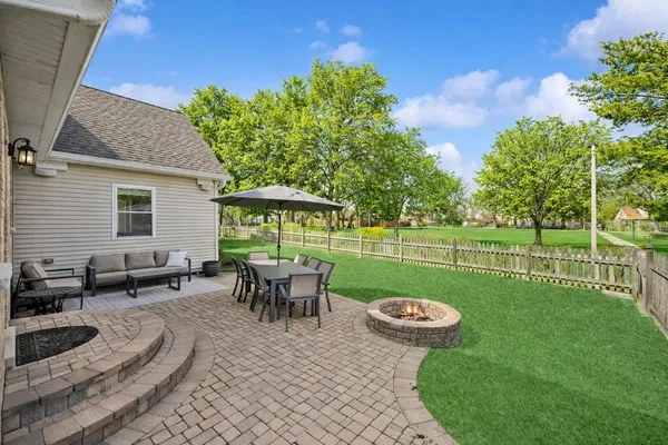 $1,150,000 | 128 Parkview Road, Glenview, IL 60025