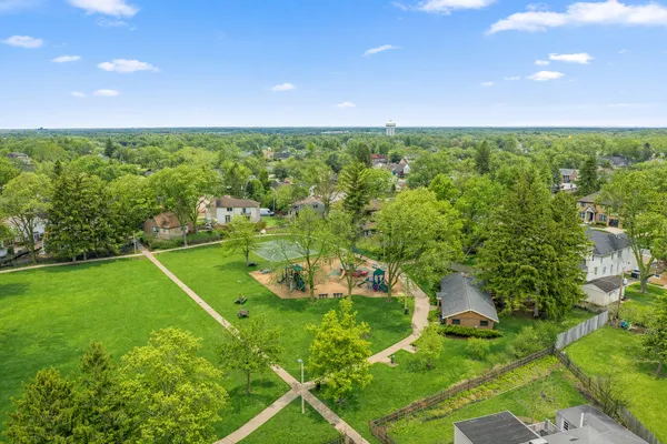 $1,150,000 | 128 Parkview Road, Glenview, IL 60025