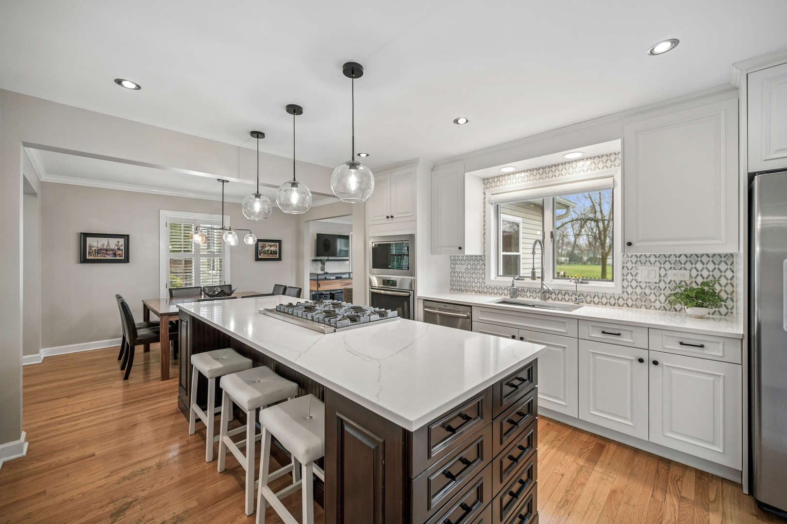 128 Parkview Road Glenview, IL 60025 - Photo 8 of 38