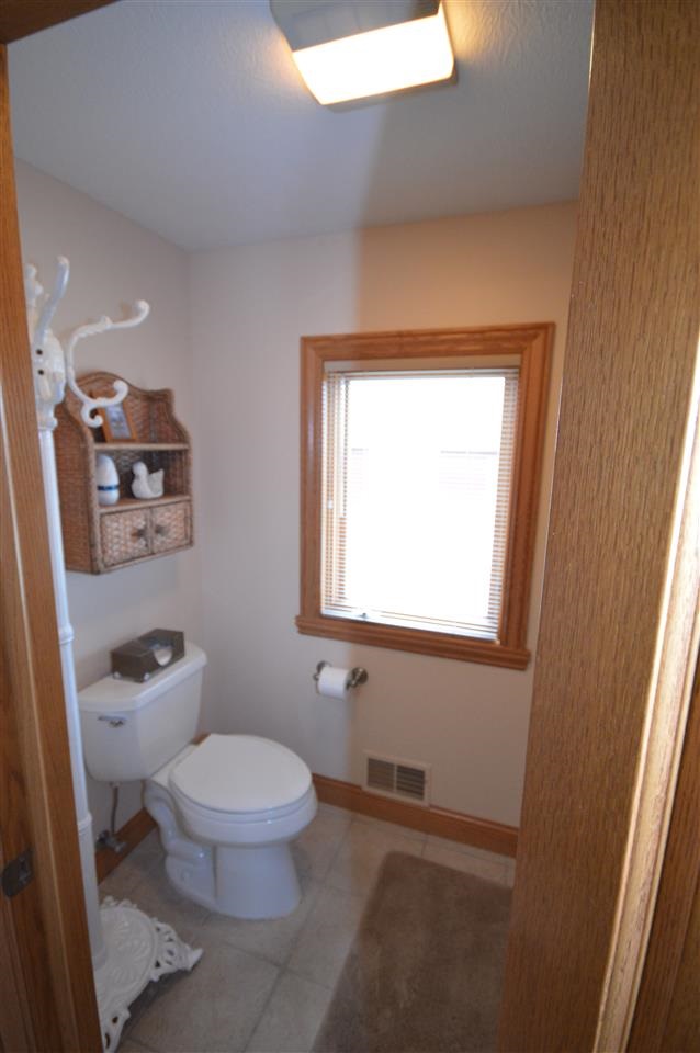 6105 North Overlook Road Northport, MI 49670 - Photo 14 of 44 1796149-13.JPG