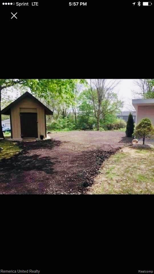 671 West Clark Road Ypsilanti, MI 48198 - Photo 4 of 12 4729B17F-009F-4615-A752-918F3F6192F7.jpeg