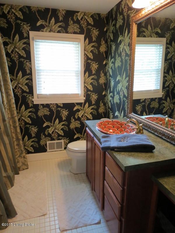 3302 Robin Road Louisville, KY 40213 - Photo 10 of 25 Updated full bathroom