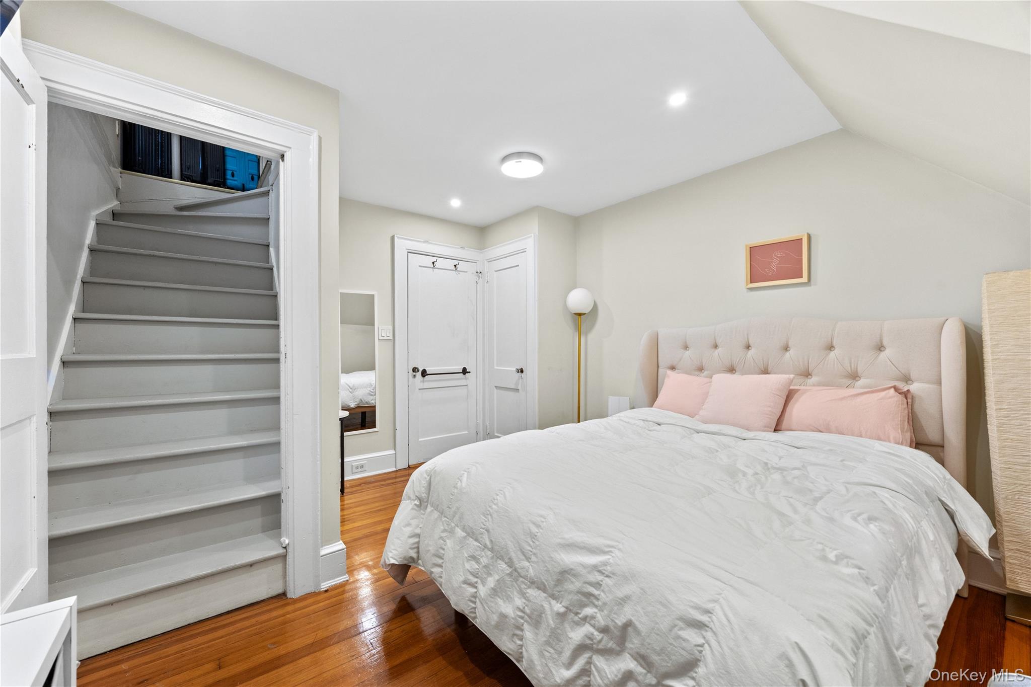 82 Superior Road Floral Park, NY 11001 - Photo 10 of 26