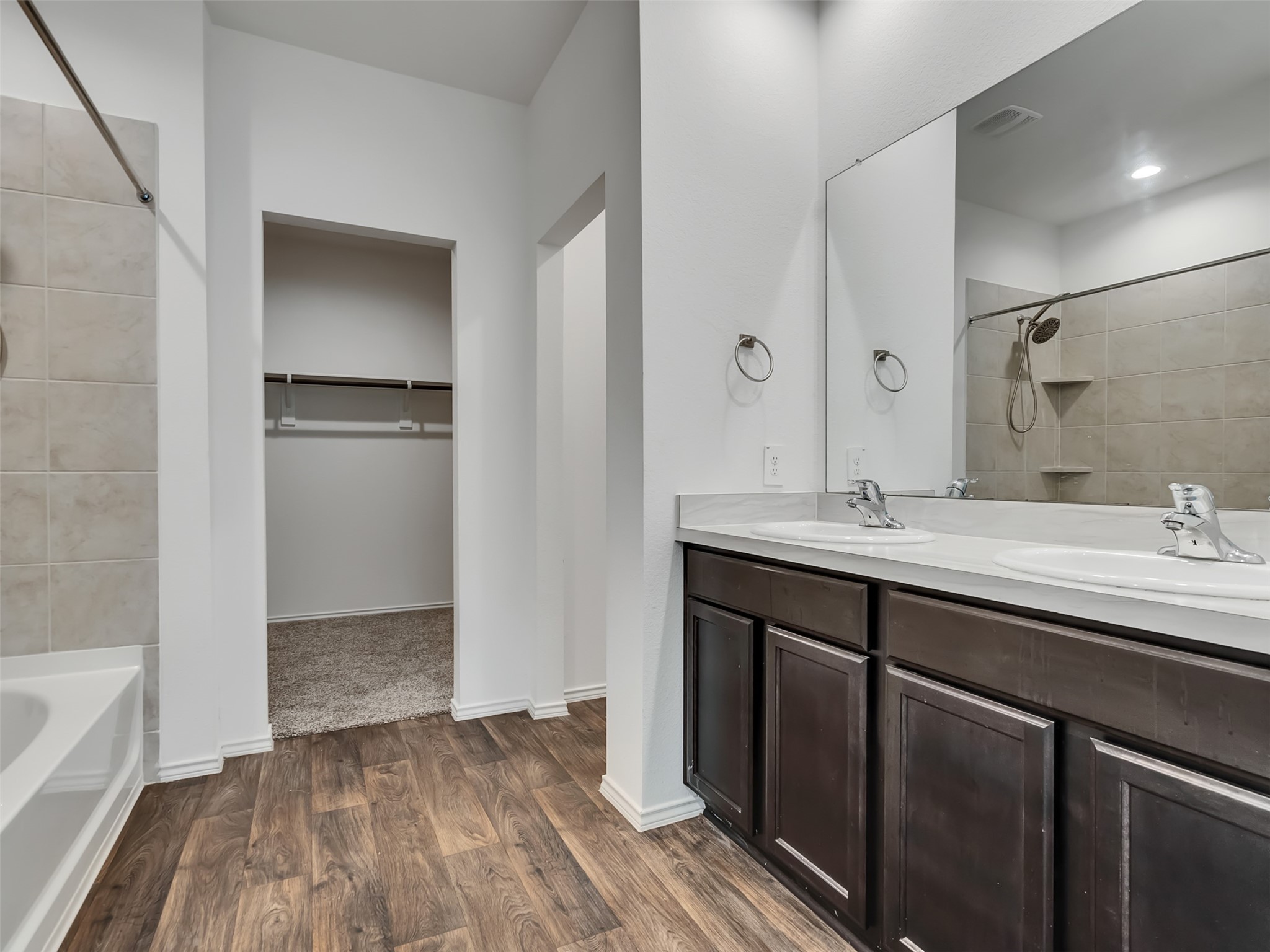22503 Aspen Tarn Trail Spring, TX 77373 - Photo 17 of 30 a bathroom with a sink and a bathtub