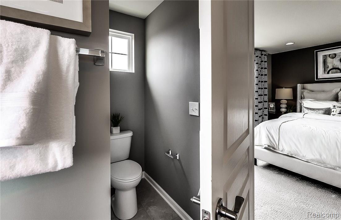 971 Barclay Circle Rochester, MI 48307 - Photo 22 of 24 Barrington Park - MI - Sumter - Interior - 1920x1240 (23).jpg