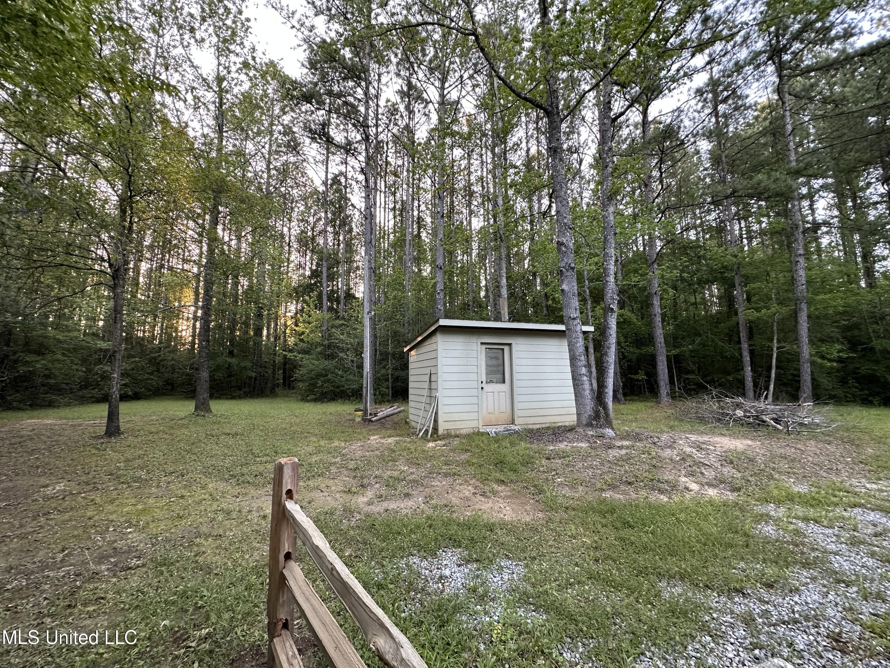 965 Seminary-Sumrall Road Seminary, MS 39479 - Photo 42 of 67 27D536E0-CB80-4513-A9DA-B2F07845B2F2