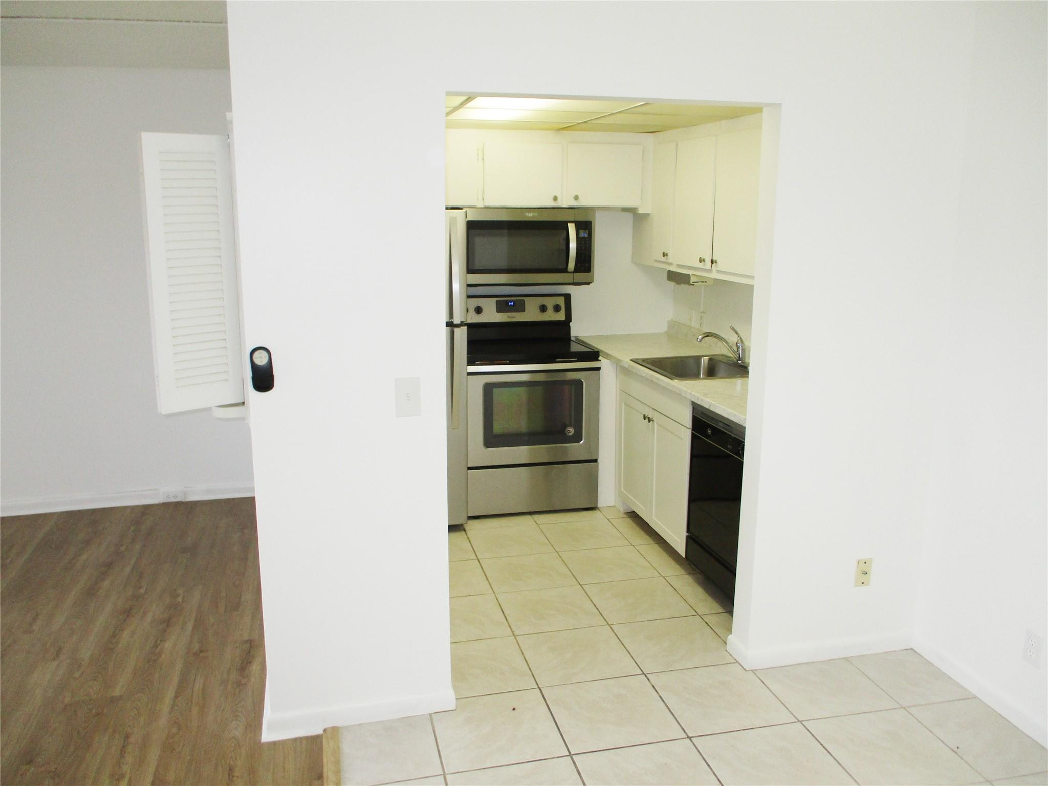 513 Mansfield M, Unit 513 Boca Raton, FL 33434 - Photo 16 of 47 Photo 16