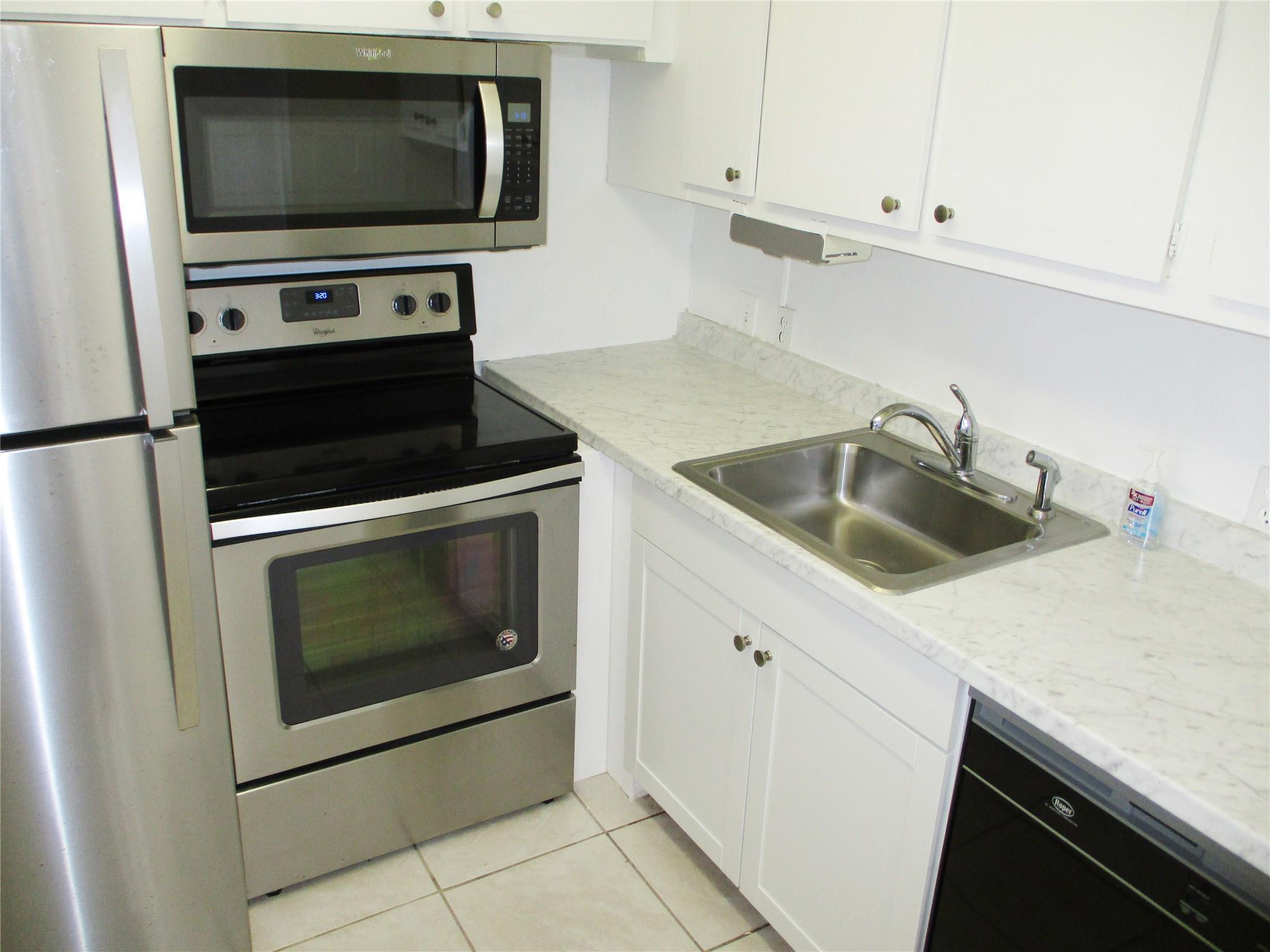 513 Mansfield M, Unit 513 Boca Raton, FL 33434 - Photo 4 of 47 Photo 4