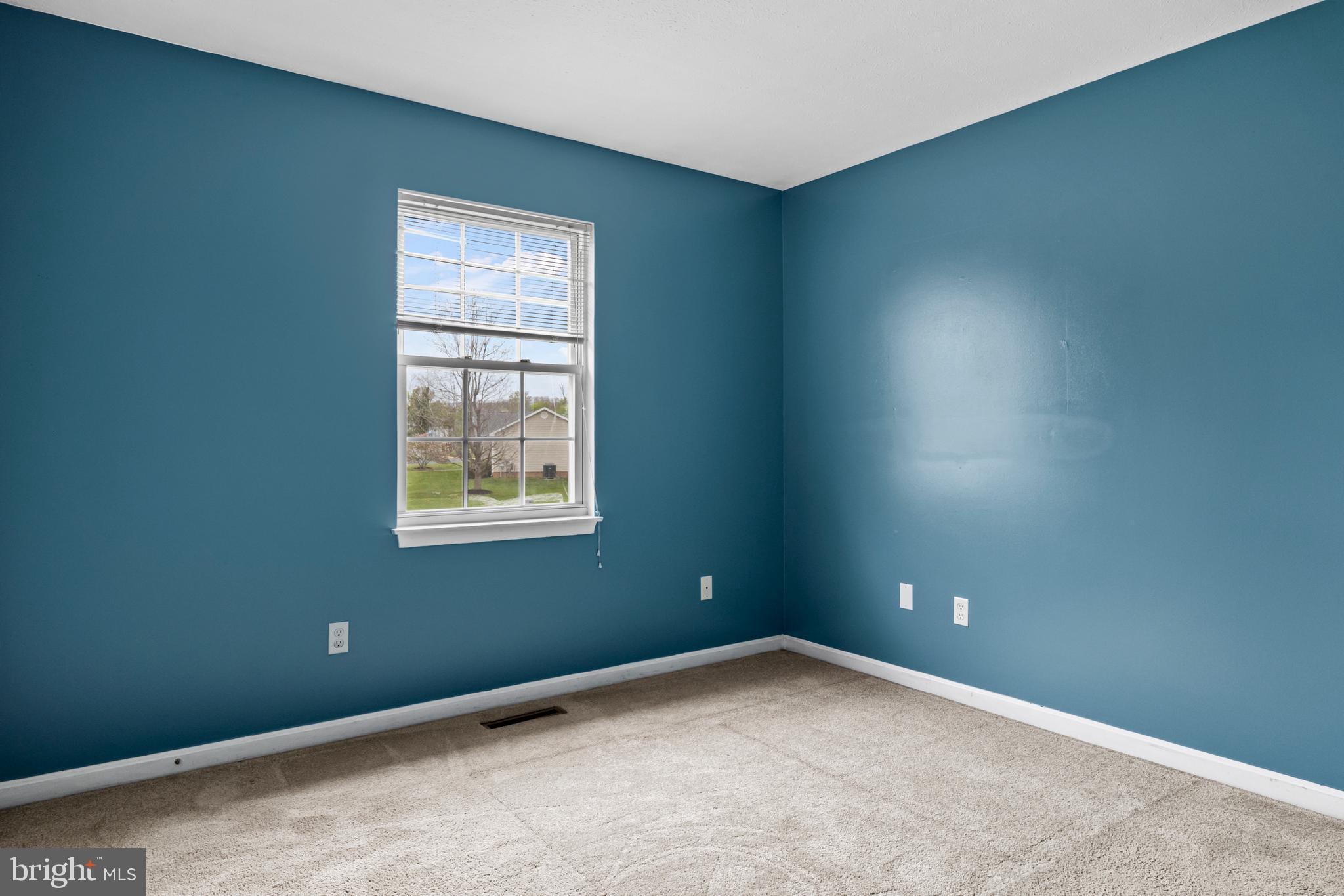 292 Duke Circle Strasburg, VA 22657 - Photo 22 of 37