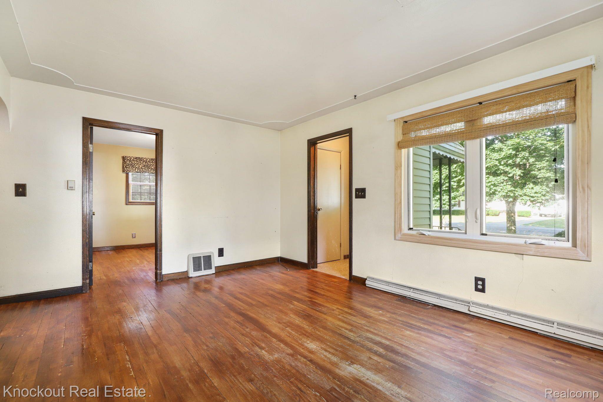 13 South Lincoln Road Bay City, MI 48708 - Photo 7 of 35 Gallery Image 7
