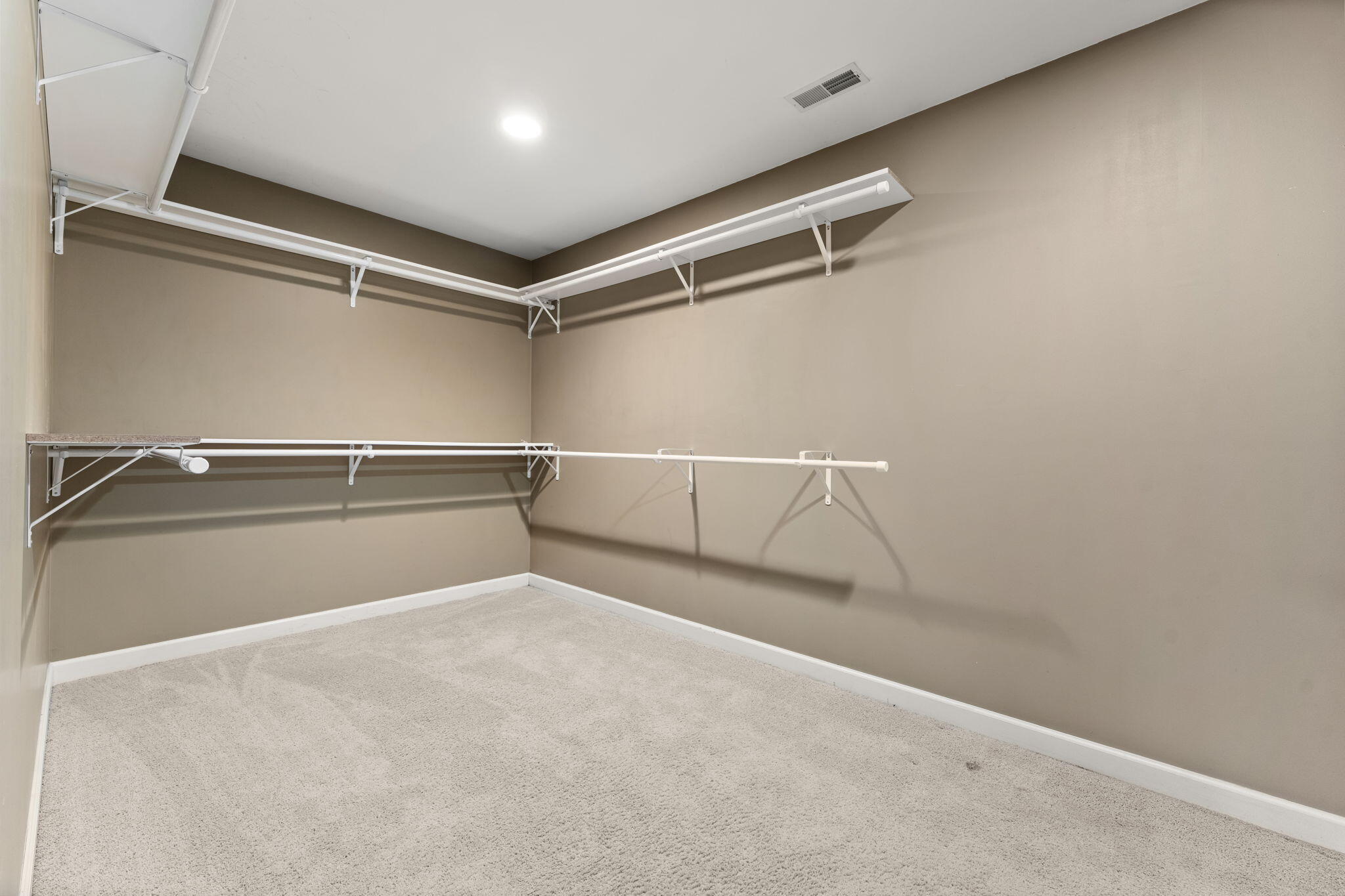 5371 72nd Avenue Schererville, IN 46375 - Photo 18 of 29 2048x1365