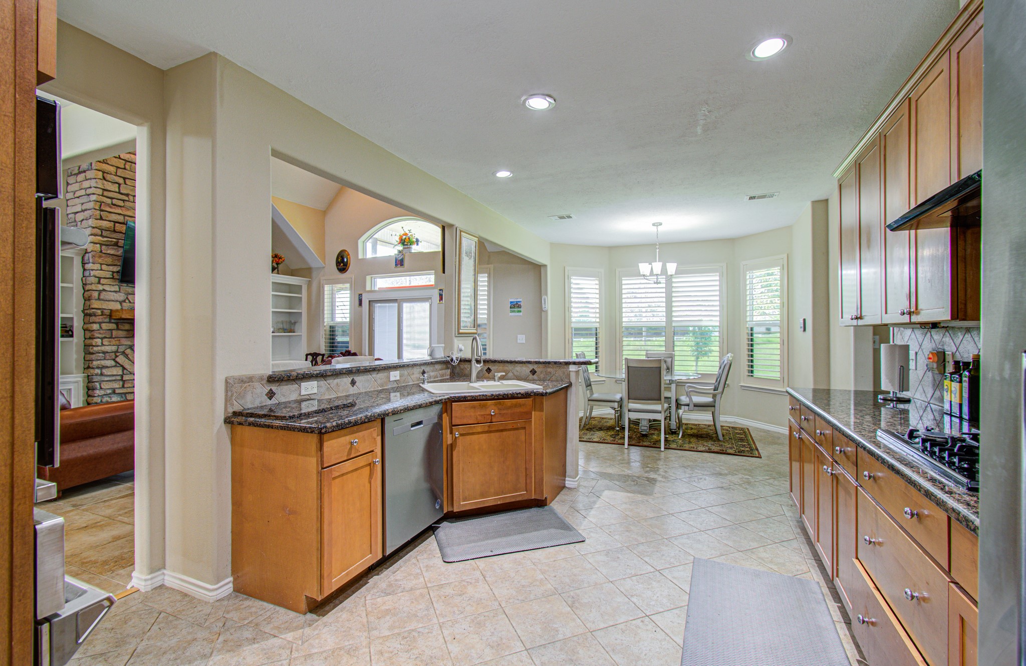 3127 Tankersley Circle Rosharon, TX 77583 - Photo 3 of 15 Kitchen