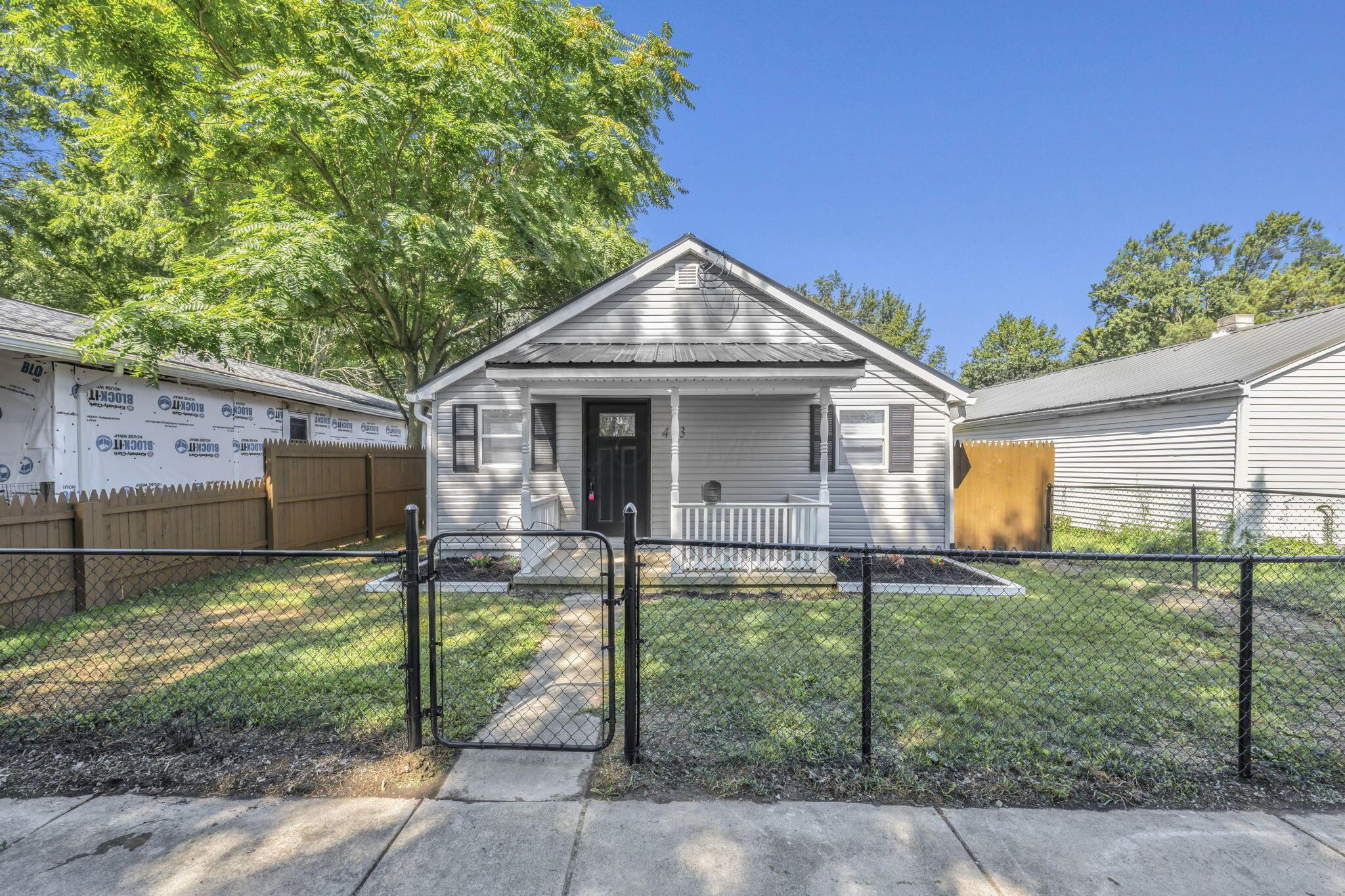 493 Decatur Street Marion, OH 43302 - Photo 6 of 37 6-web-or-mls-493 Decatur St_34