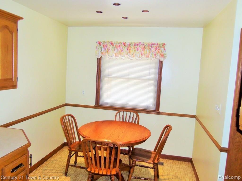 31537 Kelly Road Fraser, MI 48026 - Photo 7 of 13 7.JPG