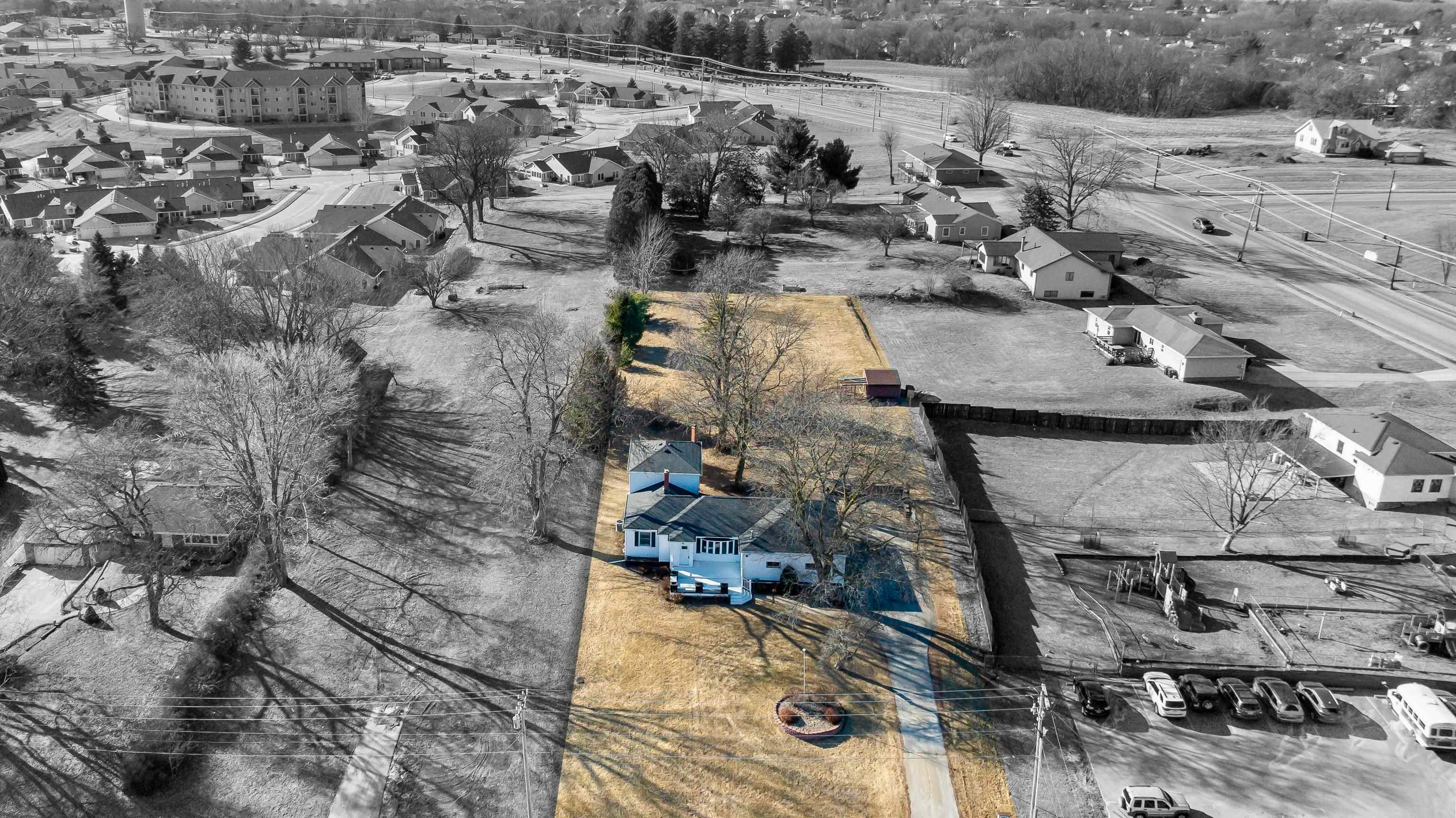 2473 Radford Road Dubuque, IA 52002 - Photo 2 of 45 Gallery Image 2