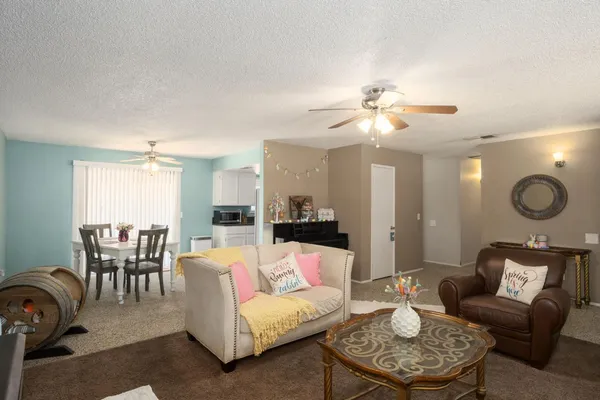 $385,000 | 991 7th Ave Drive, Kingsburg, CA 93631