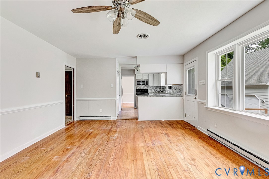 10478 Gould Hill Road Hanover, VA 23069 - Photo 16 of 63 Freshly painted Great room with tons of natural li