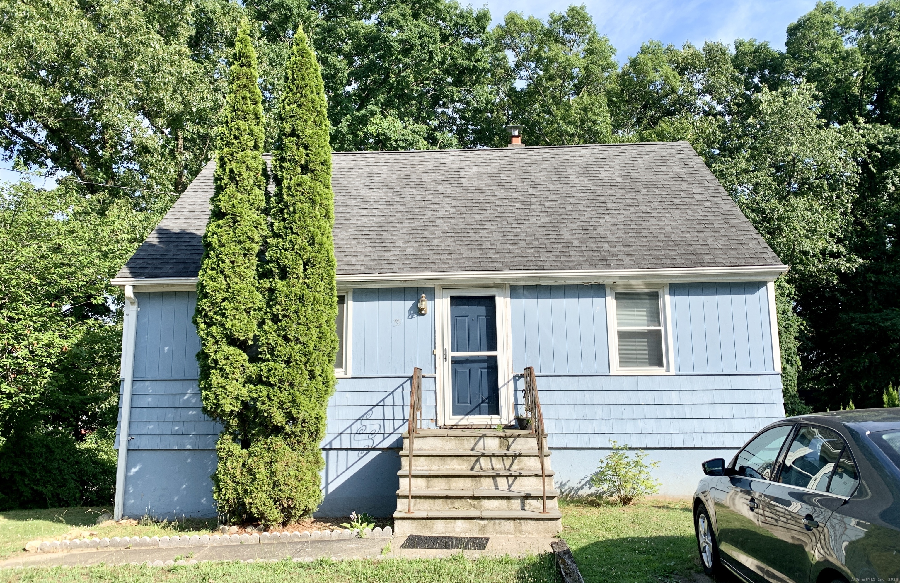 135 Rainbow Road Bridgeport, CT 06606 - Photo 1 of 1 Gallery Image 1