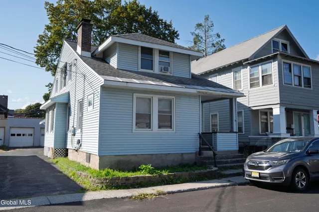 $285,000 | 1823 8th Street, Rensselaer, NY 12144