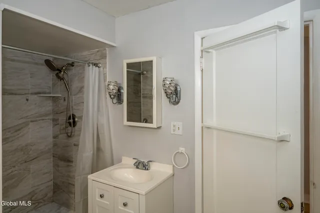 $285,000 | 1823 8th Street, Rensselaer, NY 12144