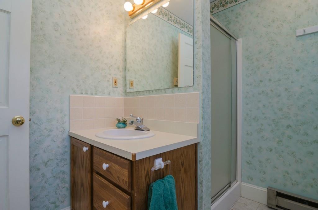 65 Pine Point Road, Unit 13 Scarborough, ME 04074 - Photo 32 of 35 Second full bath