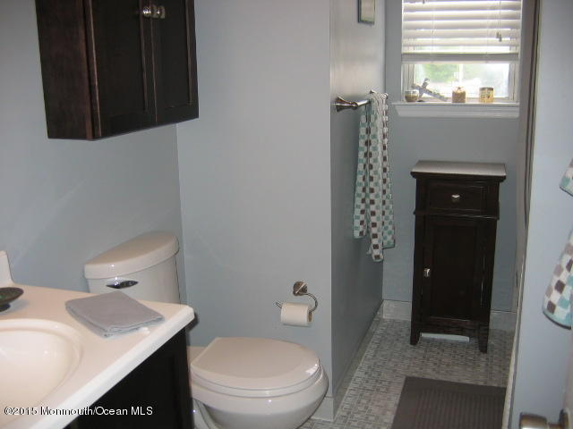 15 Remsen Drive Howell, NJ 07731 - Photo 11 of 19 Gorgeous remodeled hall bath