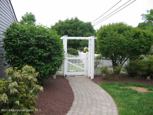 15 Remsen Drive Howell, NJ 07731 - Photo 19 of 19 Newer fencing and arbor