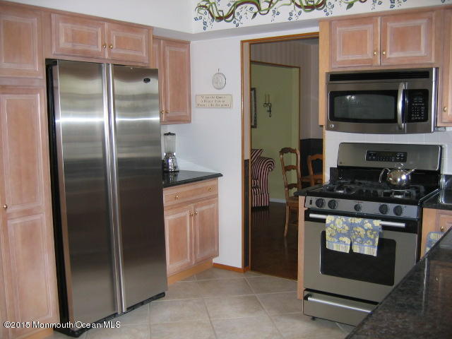 15 Remsen Drive Howell, NJ 07731 - Photo 3 of 19 All stainless kitchen