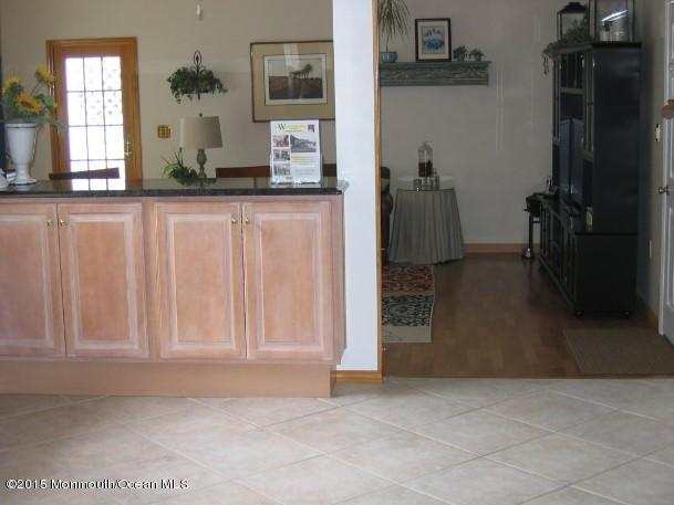 15 Remsen Drive Howell, NJ 07731 - Photo 5 of 19 Huge eating area