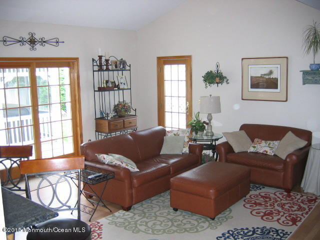 15 Remsen Drive Howell, NJ 07731 - Photo 8 of 19 Expanded family room