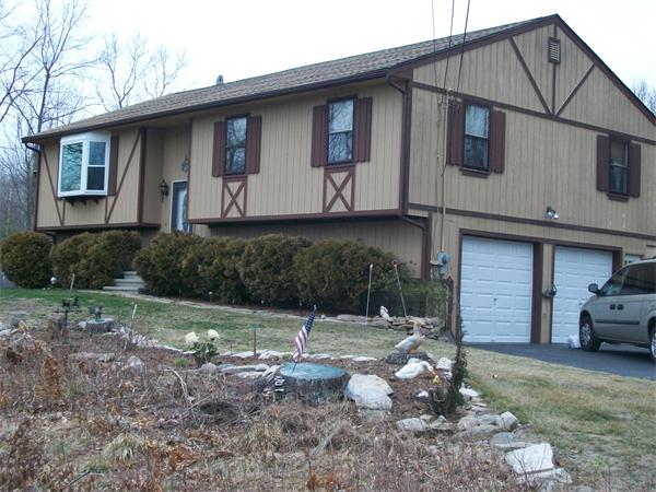 215 Lower Gore Road Webster, MA 01570 - Photo 1 of 28 Gallery Image 1