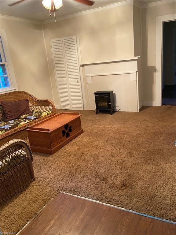 719 Arvil Hunt Road Lexington, NC 27295 - Photo 7 of 19 Living Room