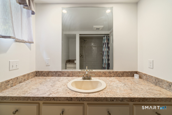 72 Calhoun Avenue Trumbull, CT 06611 - Photo 34 of 40