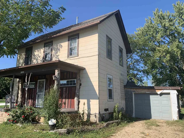 $129,900 | W12350 Highway 16, Columbus, WI 53925