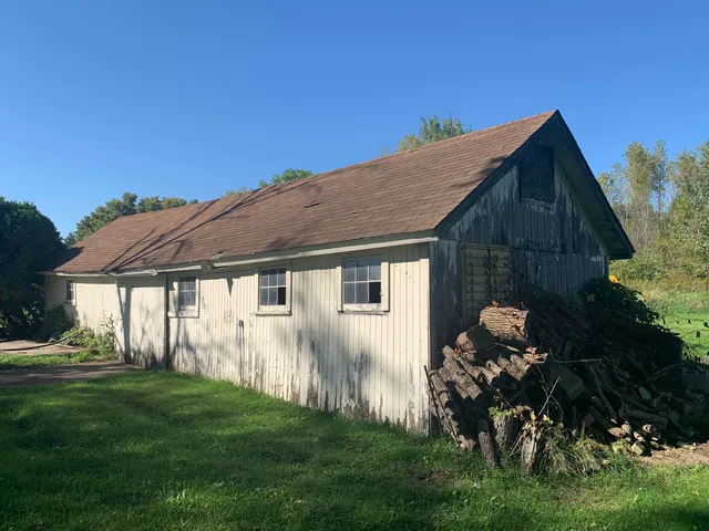 $129,900 | W12350 Highway 16, Columbus, WI 53925