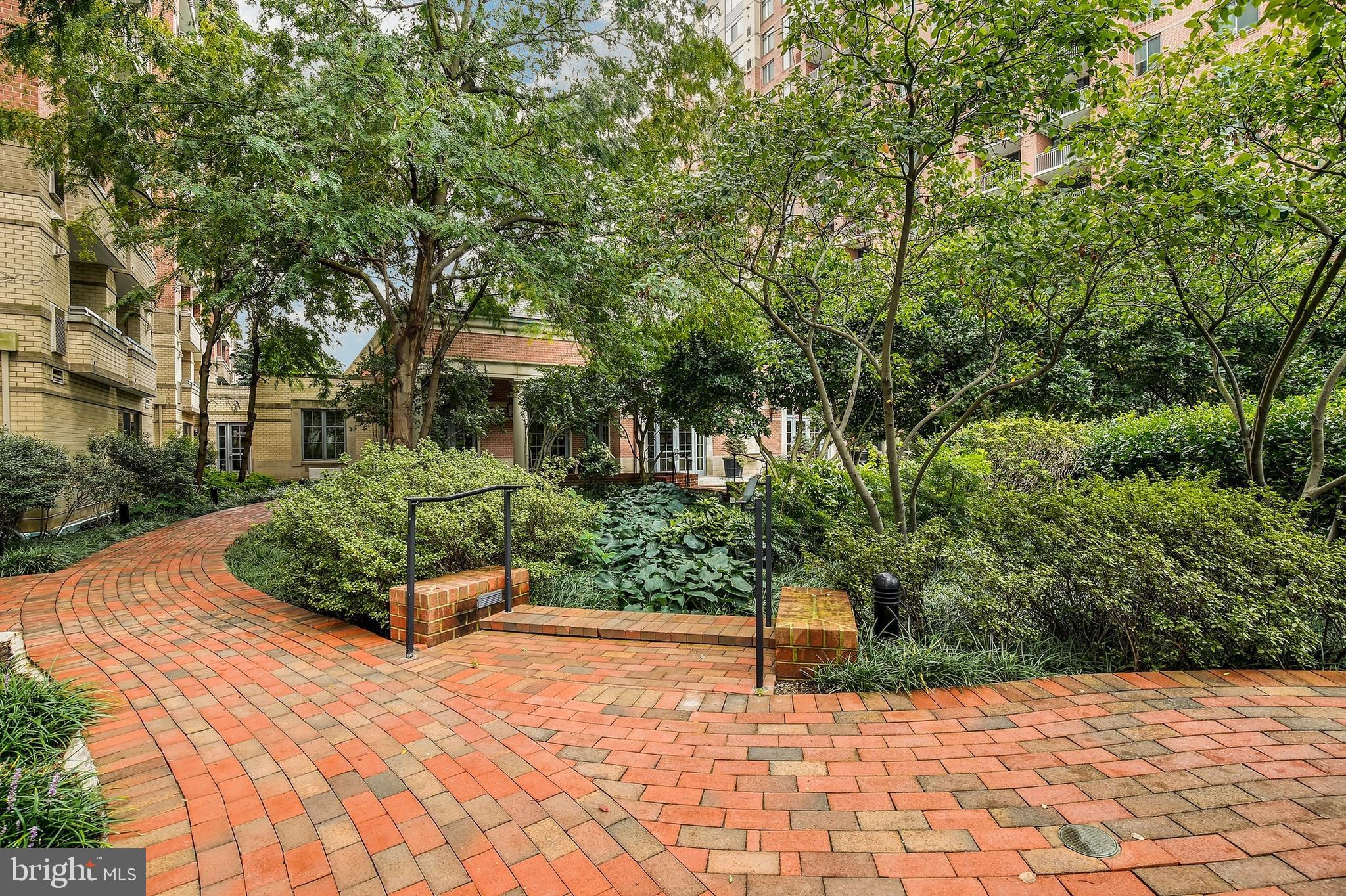 11710 Old Georgetown Road, Unit 1004 North Bethesda, MD 20852 - Photo 27 of 28