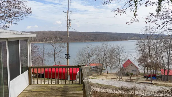 $129,900 | 30560 Pecan Drive, Edwards, MO 65326