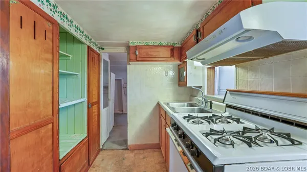 $134,900 | 30560 Pecan Drive, Edwards, MO 65326
