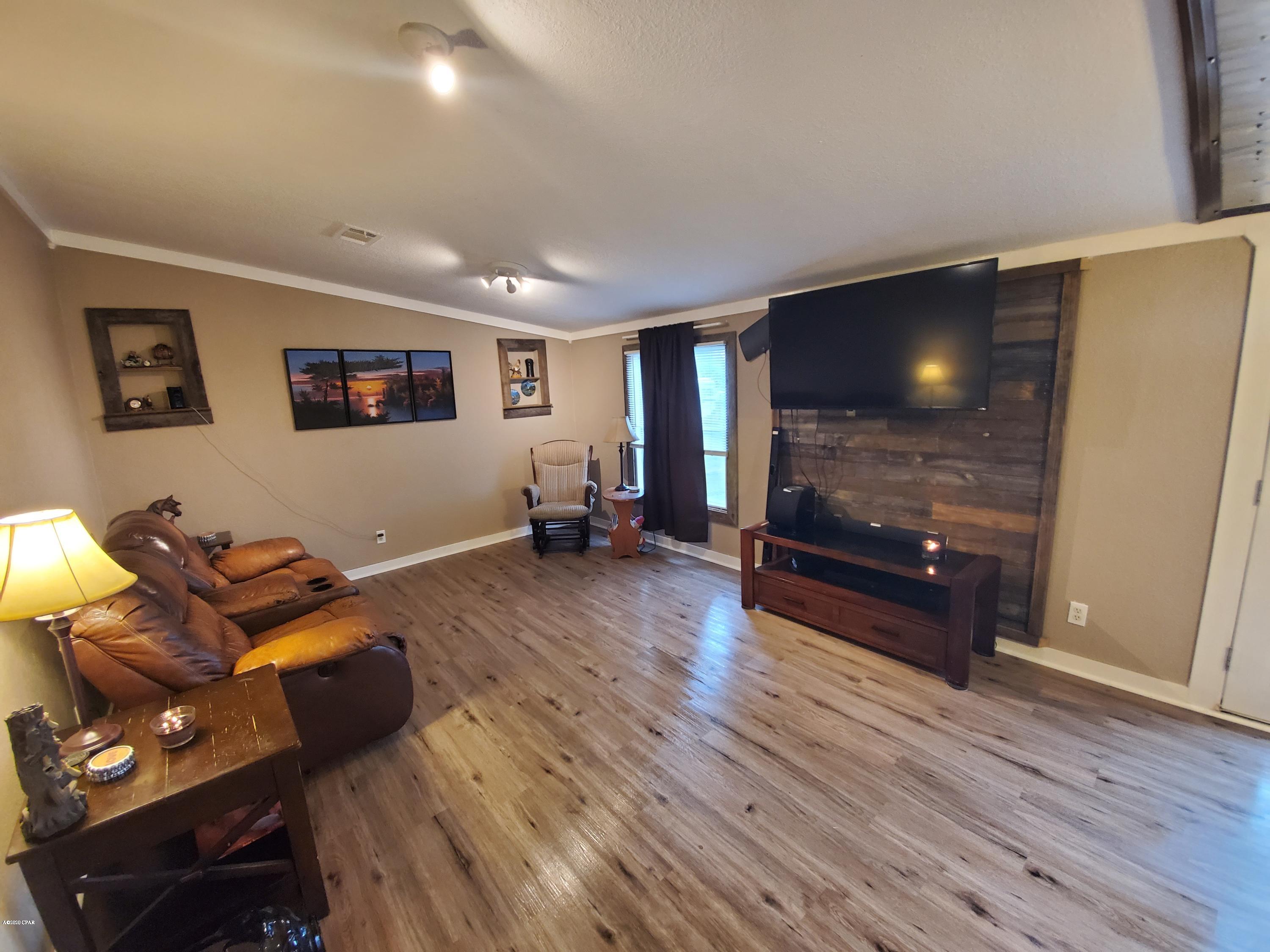 9313 Newberry Road Youngstown, FL 32466 - Photo 8 of 26 Gallery Image 8