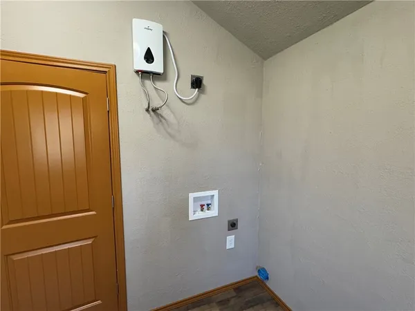 $114,995 | 400 South Mignonette Street, Kosse, TX 76653