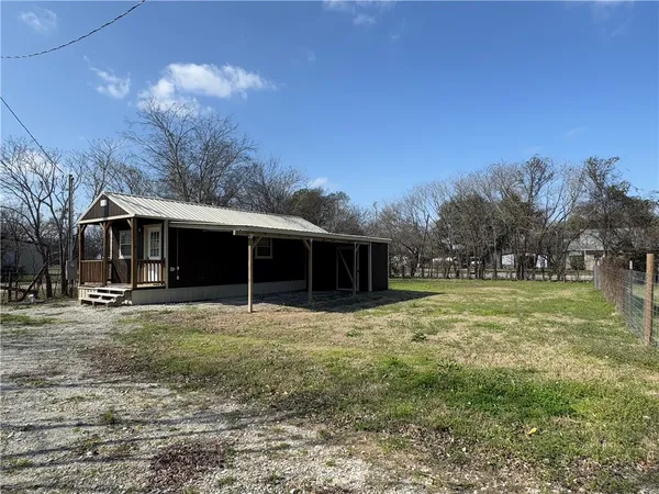 $114,995 | 400 South Mignonette Street, Kosse, TX 76653