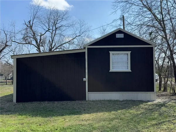 $114,995 | 400 South Mignonette Street, Kosse, TX 76653