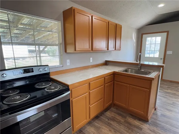 $114,995 | 400 South Mignonette Street, Kosse, TX 76653