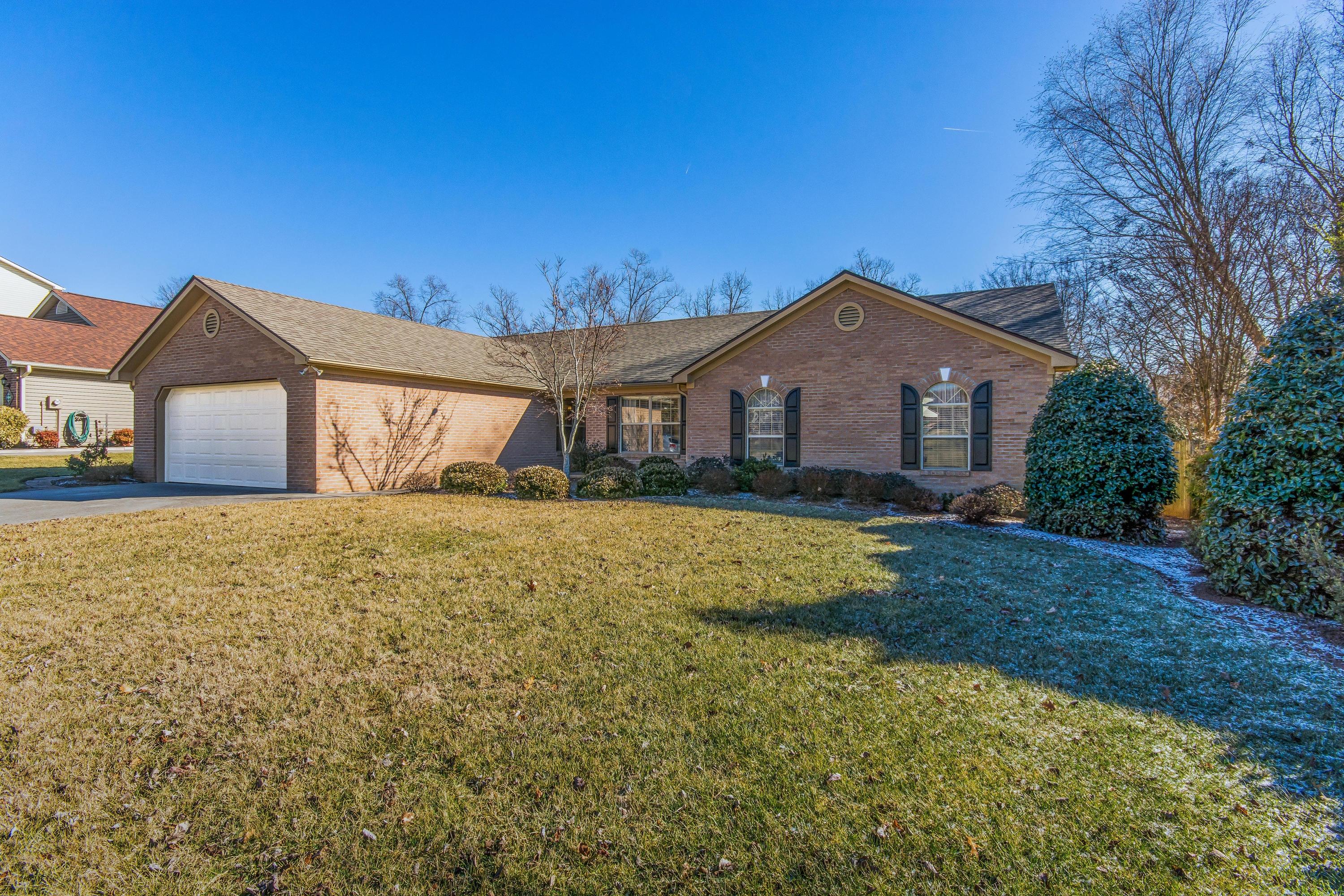 10024 Double Tree Road Knoxville, TN 37932 - Photo 1 of 32 10024 Double Tree Road-MLS_Size-001-Exte
